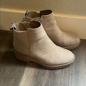 Universal Thread Beige Ankle Booties